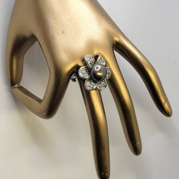 Genuine Grey Pearl and Swaroski Flower Ring Size 5.5 - Picture 3 of 12